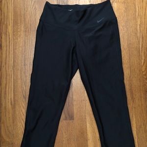 Nike cropped leggings